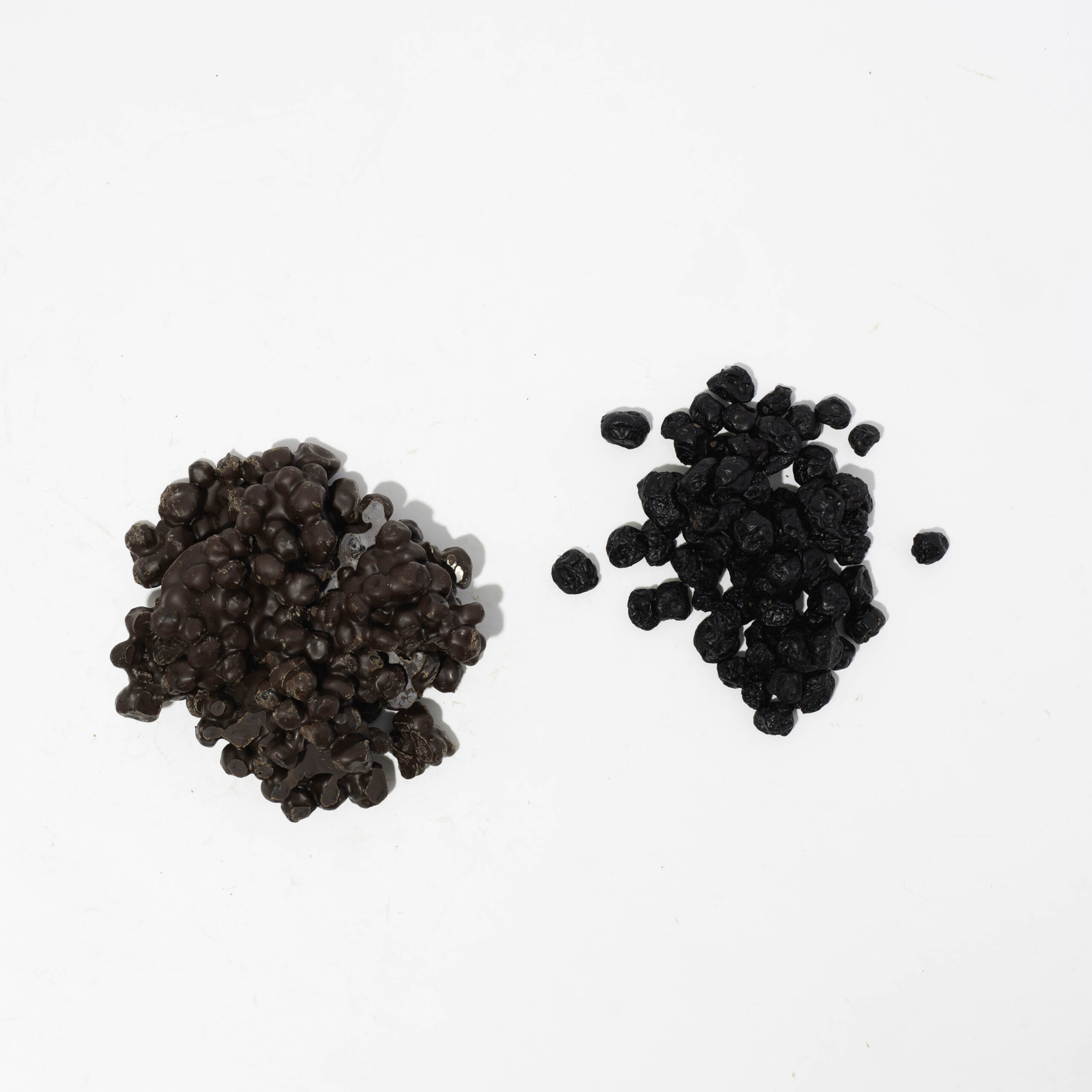 Dark Chocolate Blueberry Clusters 200g